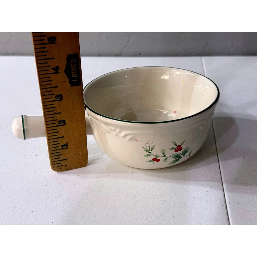 Pfaltzgraff winterberry handled